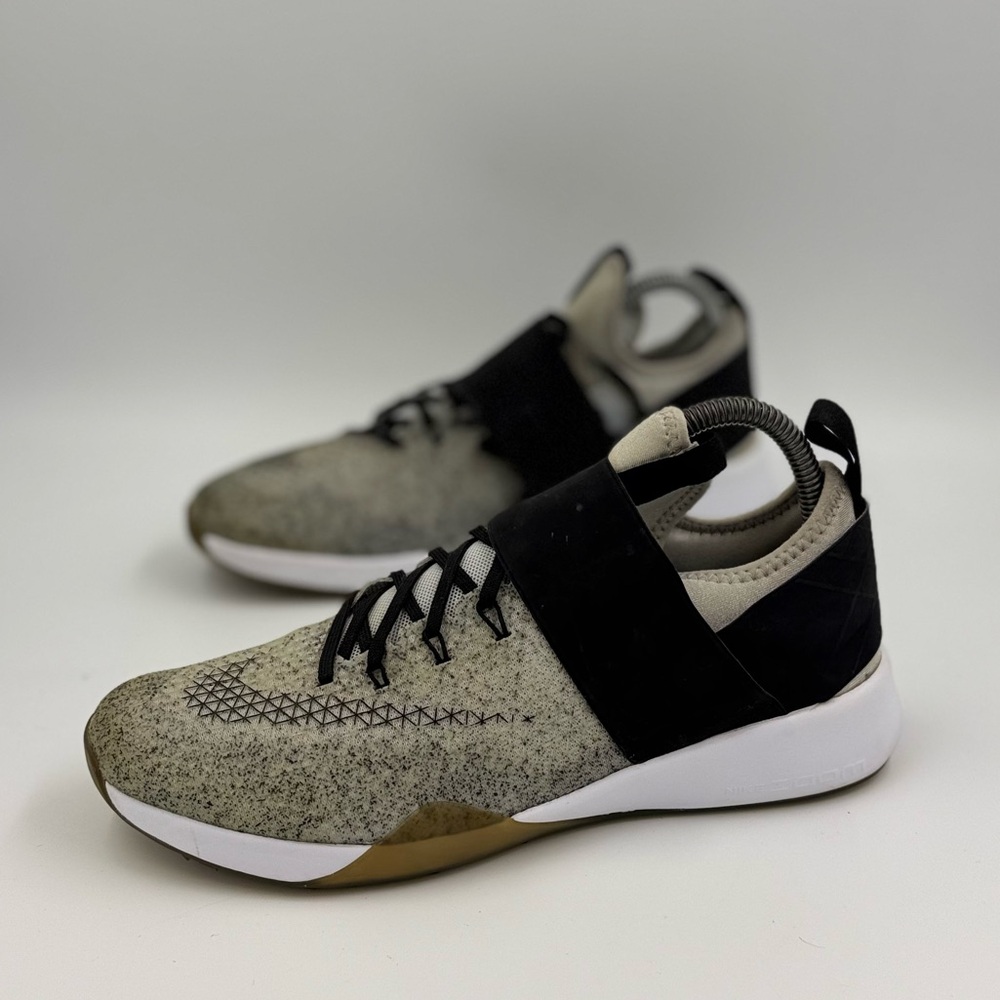 Women's black/white/gray NIKE ZOOM training shoes / sneakers 843975-100, sz 8